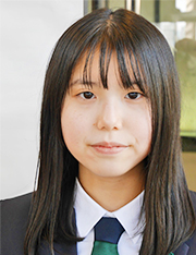 森﨑 絢音さん